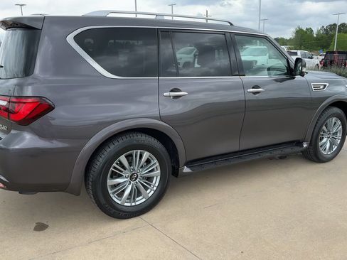 Used 2024 INFINITI QX80 Luxe RWD image 9