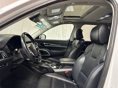 Used 2022 Kia Telluride S image 11