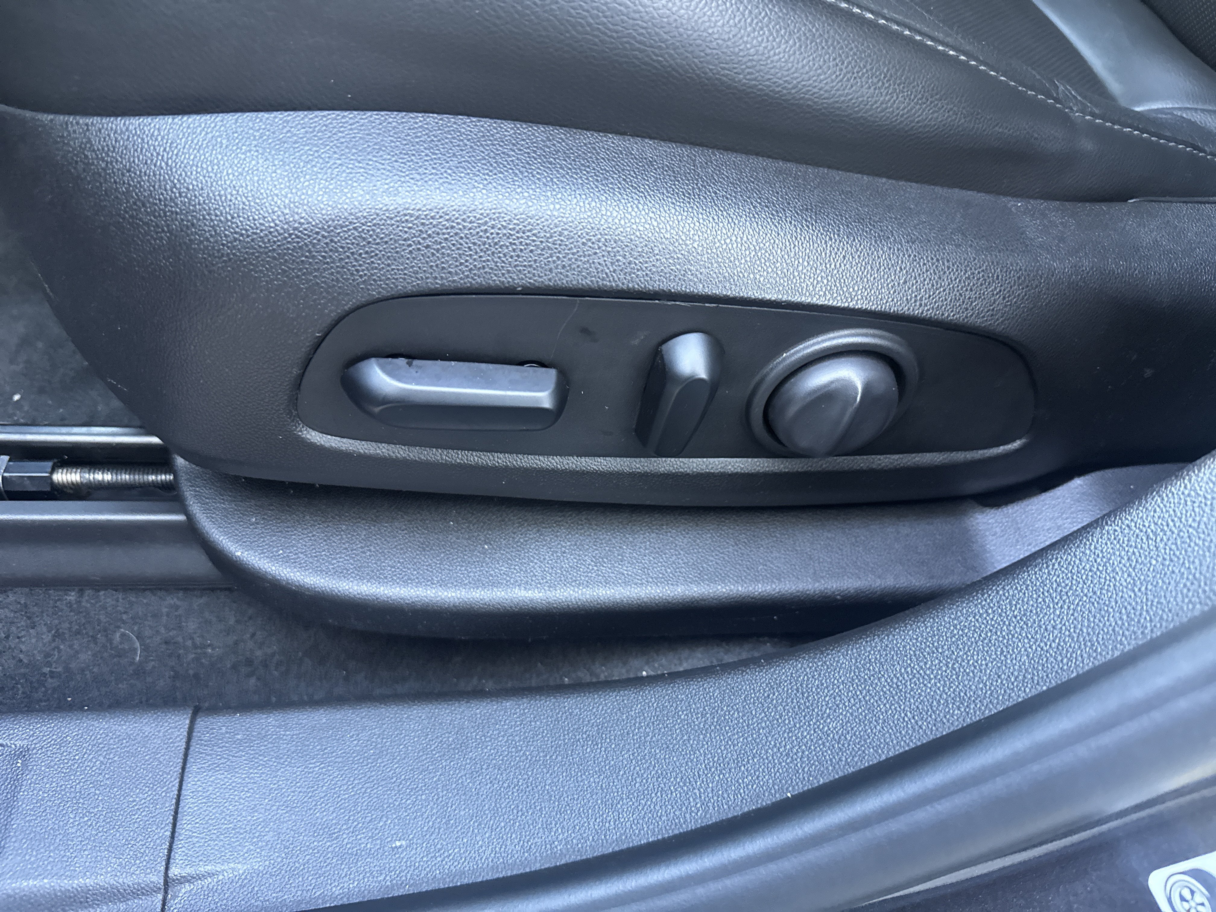 Used 2019 GMC Acadia SLT AWD/4WD image 8