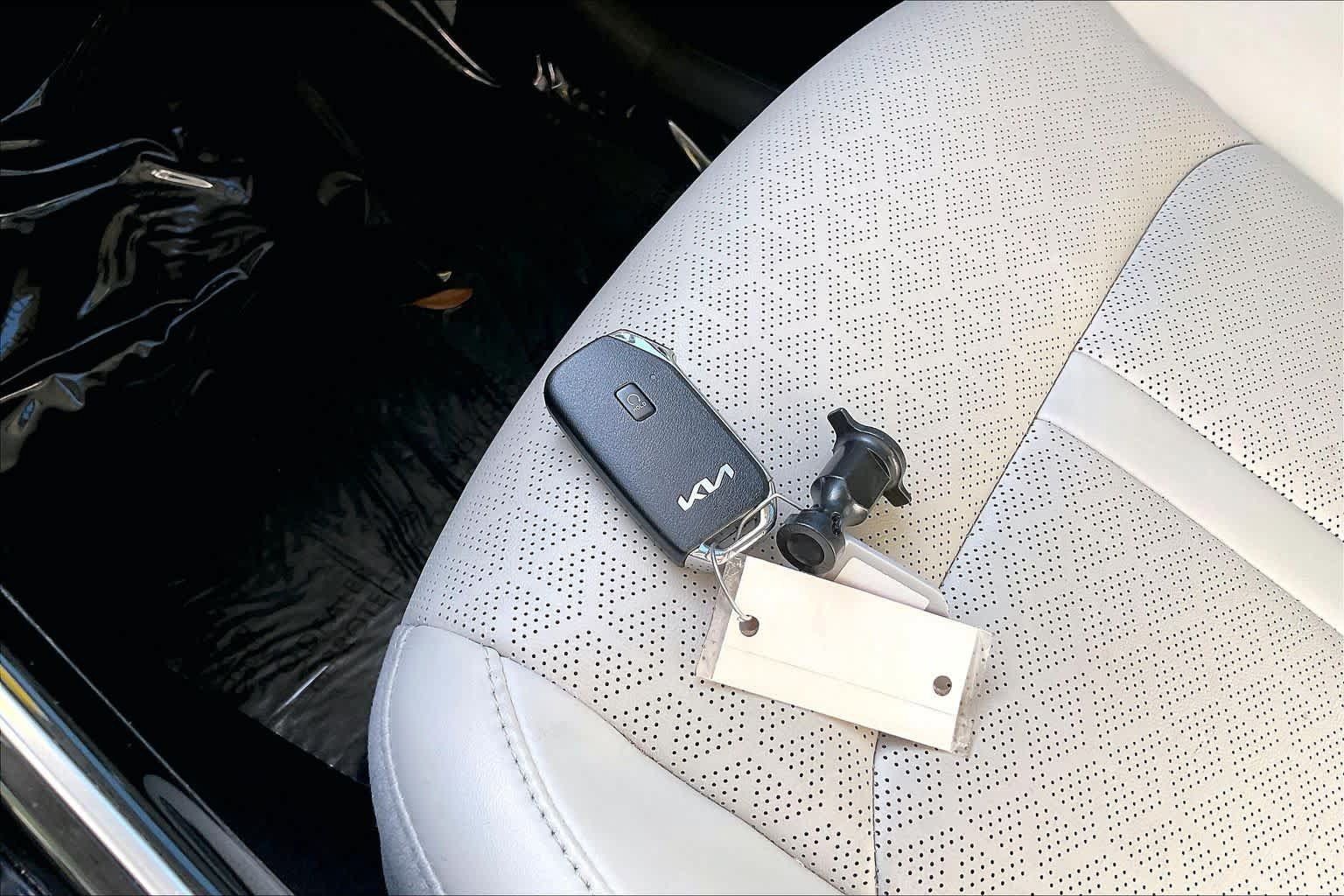 Used 2022 Kia Sorento SX FWD image 11