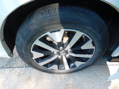 Certified 2025 Honda Odyssey EX-L image 8