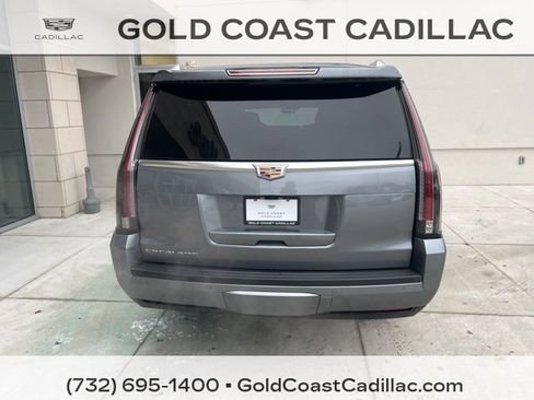 Used 2020 Cadillac Escalade ESV Platinum image 3
