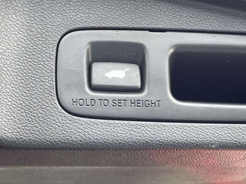 Used 2018 Honda CR-V Touring image 12