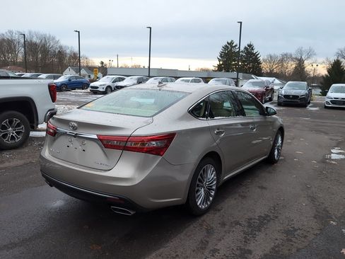 Used 2016 Toyota Avalon Limited image 5