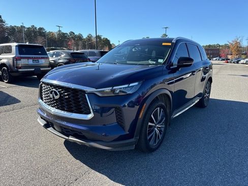 Used 2023 INFINITI QX60 Sensory w/ Cargo Package image 4