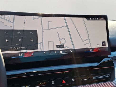 Used 2025 BMW 530i xDrive w/ M Sport Package image 18