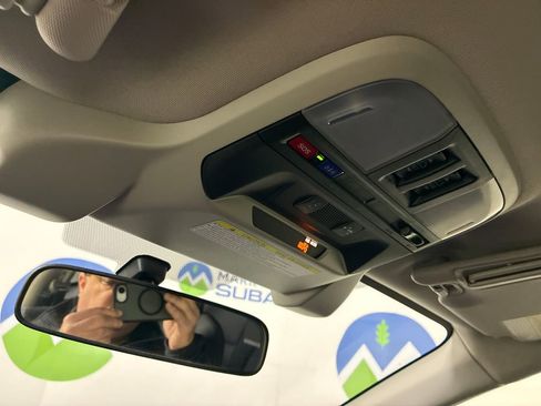 Used 2023 Subaru Crosstrek 2.0i Premium image 34