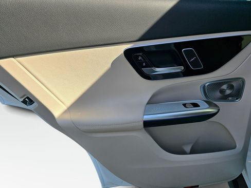 New 2026 Mercedes-Benz GLC 300 4MATIC image 19