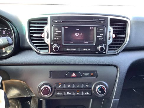 Used 2019 Kia Sportage LX image 28