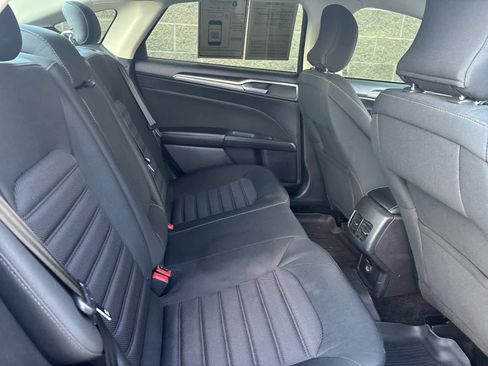 Used 2018 Ford Fusion SE w/ Fusion SE Technology Package image 25