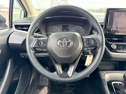 Used 2024 Toyota Corolla LE image 20