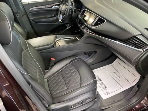 Certified 2024 Buick Enclave Avenir w/ Trailering Package, 5000 lbs. AWD/4WD image 18