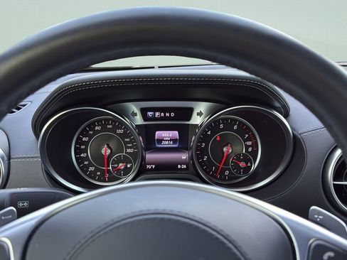 Used 2020 Mercedes-Benz SL 550 image 11