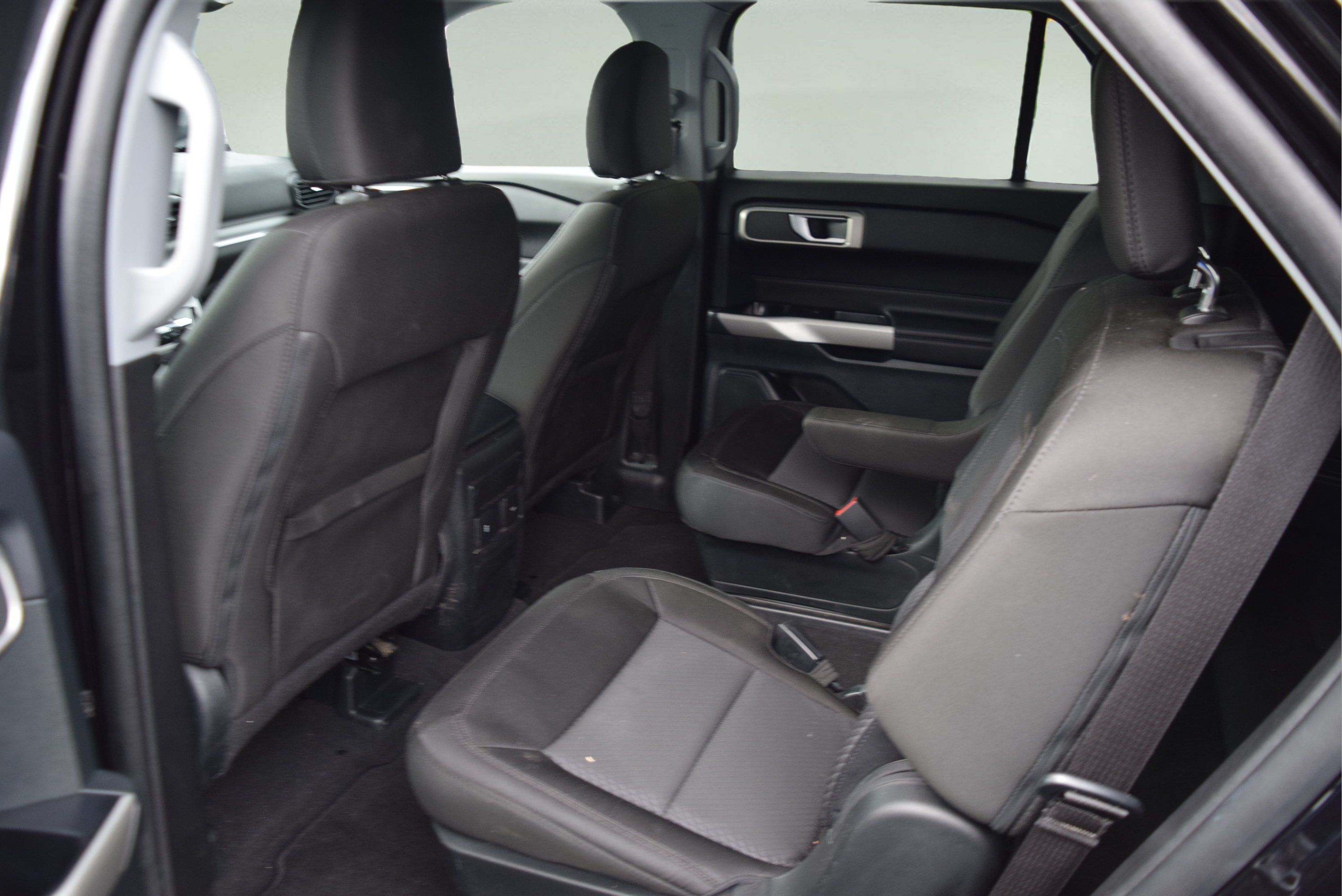 Used 2023 Ford Explorer XLT AWD/4WD image 8