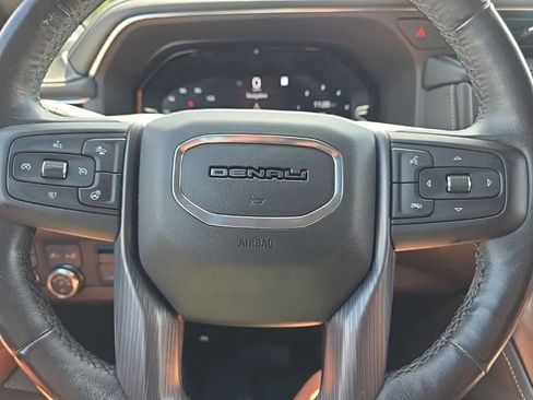 Used 2023 GMC Yukon Denali Ultimate AWD/4WD image 29