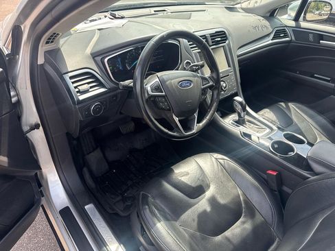 Used 2013 Ford Fusion Energi Titanium FWD image 9