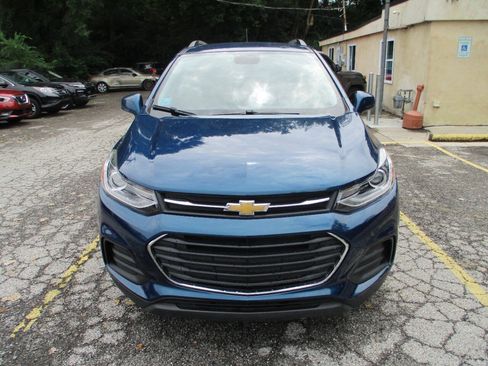 Used 2020 Chevrolet Trax LT w/ LT Convenience Package AWD/4WD image 11