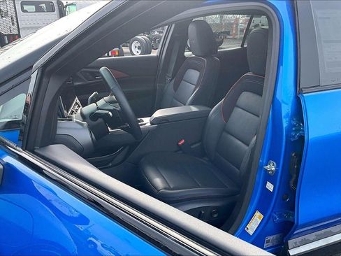 New 2025 Chevrolet Equinox EV RS w/ Convenience Package II AWD/4WD image 9