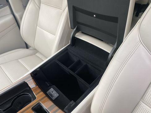 Used 2024 Cadillac Escalade Sport Platinum w/ Heavy-Duty Trailer Package image 46