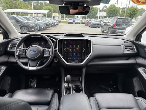 Used 2023 Subaru Ascent Limited AWD/4WD image 32