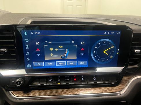 Used 2024 Chevrolet Silverado 1500 LT AWD/4WD image 41