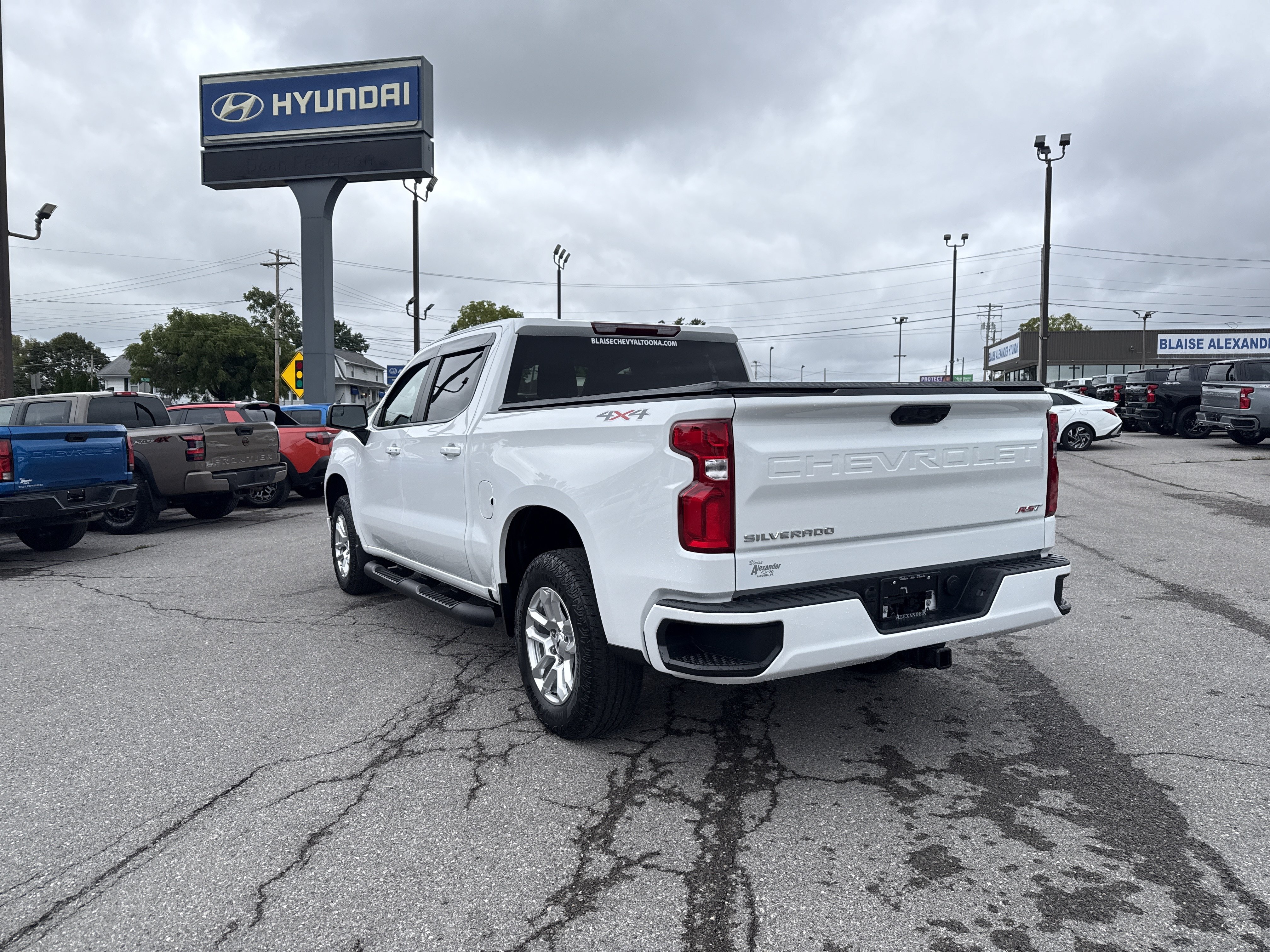 Used 2026 Chevrolet Silverado 1500 RST AWD/4WD image 6