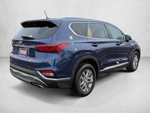 Used 2019 Hyundai Santa Fe SE image 5