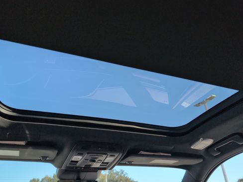 Certified 2024 Cadillac Escalade V image 33