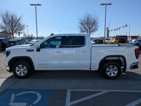 Used 2023 GMC Sierra 1500 SLE image 10
