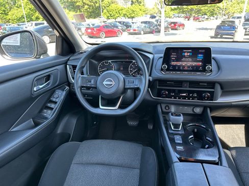 Certified 2024 Nissan Rogue SV FWD image 21