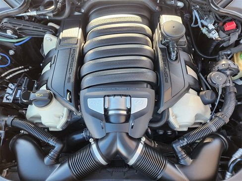 Used 2014 Porsche Panamera GTS w/ Premium Package Plus image 19