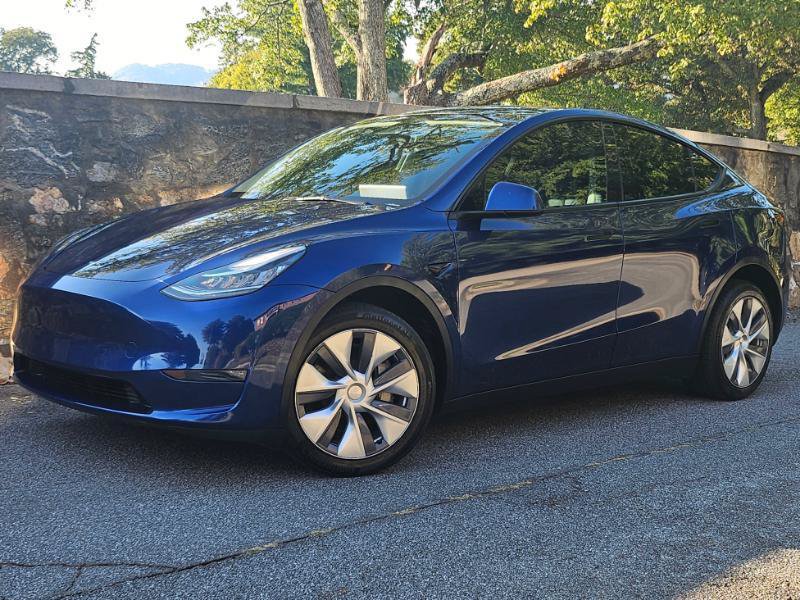 Used 2023 Tesla Model Y Long Range AWD/4WD image 5
