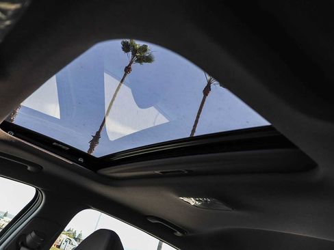 New 2025 Hyundai Elantra SEL image 29