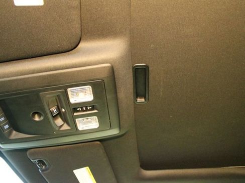 Used 2016 RAM 1500 Limited image 29