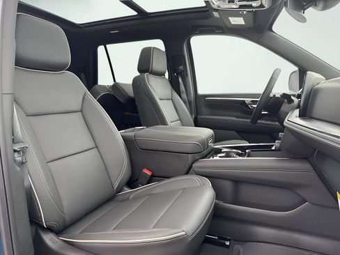 New 2026 Chevrolet Tahoe Premier w/ Sun And Tow Package AWD/4WD image 27