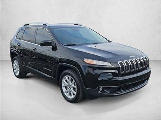 Used 2018 Jeep Cherokee Latitude Plus video 3