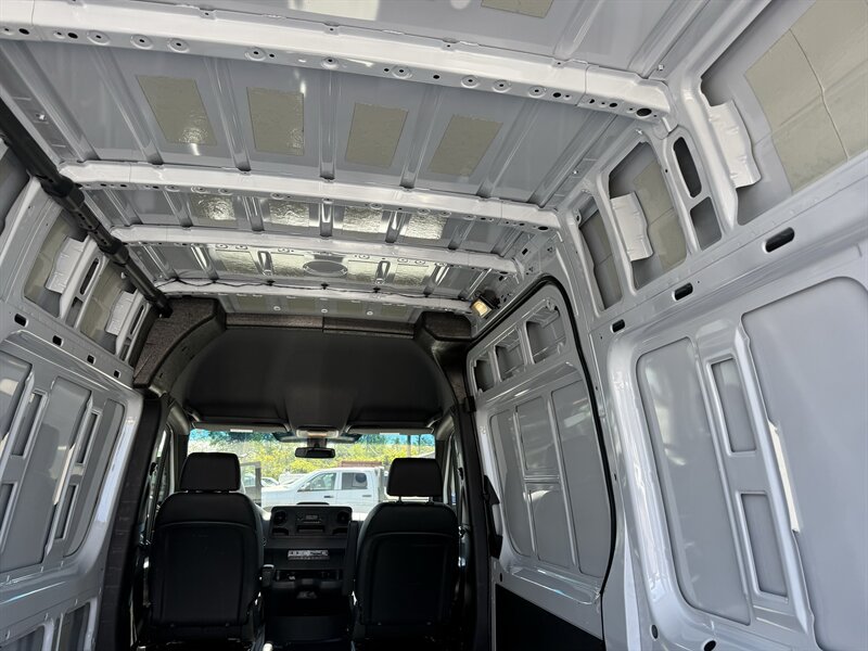 Used 2025 Mercedes-Benz Sprinter 2500 image 14