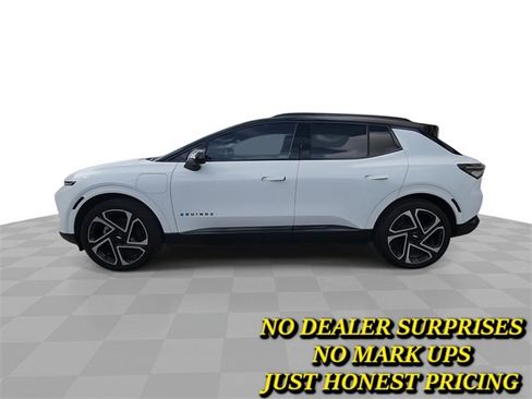 Used 2025 Chevrolet Equinox EV LT w/ Convenience Package II image 5