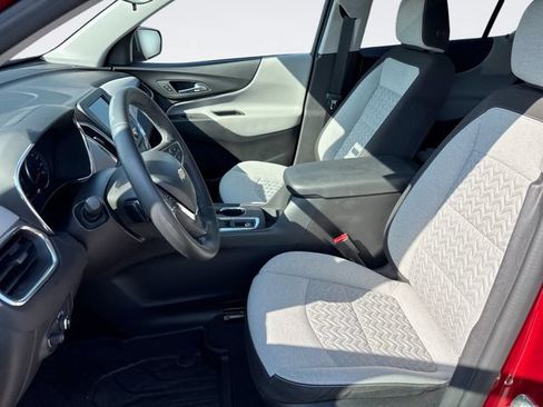 Used 2024 Chevrolet Equinox LT w/ LPO, Floor Liner Package FWD image 11