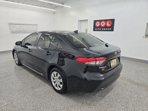 Used 2022 Toyota Corolla LE FWD image 5