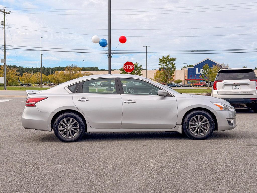Used 2015 Nissan Altima 2.5 S w/ Special Edition Package FWD image 8
