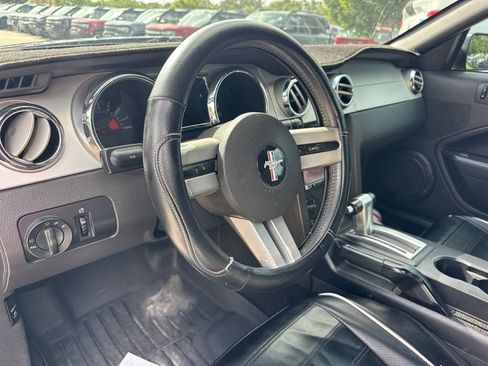 Used 2006 Ford Mustang GT Premium RWD image 9