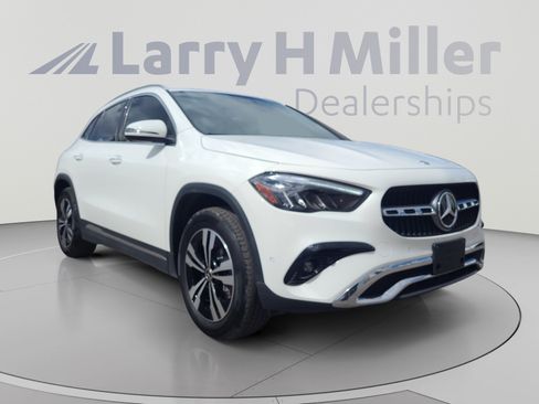 Used 2025 Mercedes-Benz GLA 250 4MATIC image 7