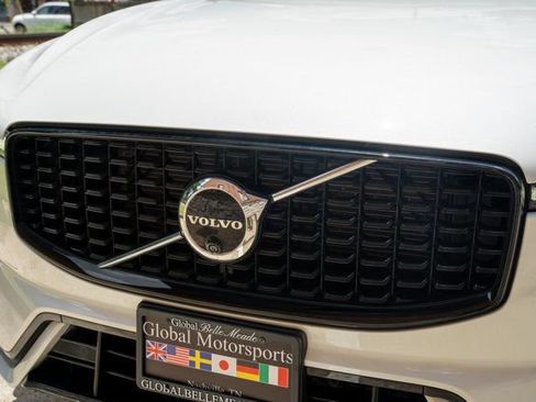 Used 2024 Volvo XC60 B5 Plus w/ Protection Package Premier AWD/4WD image 9