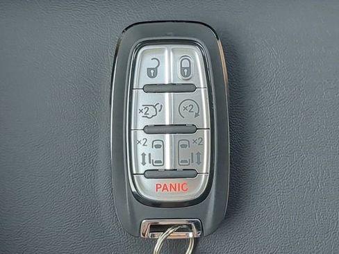 New 2026 Chrysler Pacifica Select w/ S Appearance Package image 36