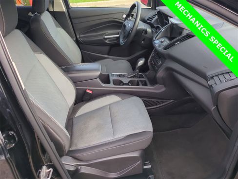 Used 2019 Ford Escape SE image 21