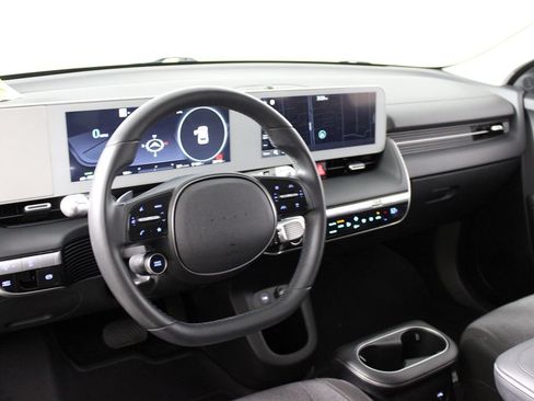 Used 2024 Hyundai Ioniq 5 SE RWD image 26