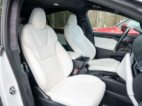 Used 2020 Tesla Model X Long Range image 43