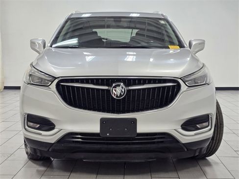 Used 2020 Buick Enclave Essence image 9