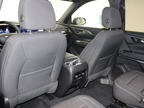 Used 2024 Chevrolet Traverse LT image 26